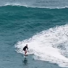 Mark Zuckerberg se atreve con olas cada vez más grandes