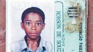 <b>EMPEZÓ EN EL FÚTBOL SALA. </b>Esta es la primera ficha federativa de Robinho.