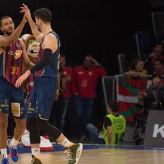 El Baskonia remonta el vuelo y le dedica la victoria a 'Pato' Garino