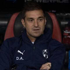 Diego Alonso necesita privacidad para retar o exigir a sus jugadores