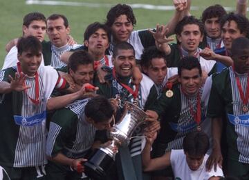 Tras una brillante campaña donde dejaron en segundo puesto a Universidad de Chile, los caturros saborearon el dulce placer de la victoria por tercera ocasión a principios del actual siglo.