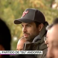 Piqué sufre como un aficionado más en las gradas del campo del Andorra