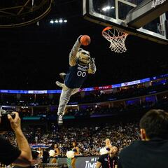 What happened to the Timberwolves’ Brazil Twitter account?