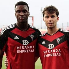 Salifo y el mirandés Nacho Castillo debutan en partido oficial