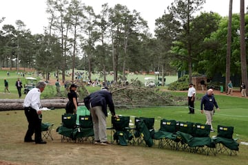 Impactantes imágenes del árbol caído en el hoyo 17 de Augusta