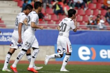 Jaime Valdés celebra tras anotar de penal ante Coquimbo.