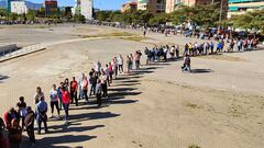 Colas en Los Cármenes el lunes por la mañana.