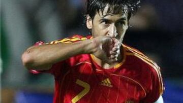 <b>DESMENTIDO.</b> El agente de Raúl Ginés Carvajal negó que el jugador vaya a recibir un homenaje con la Selección y recuerda que "es un jugador en activo, al que le quedan dos años y que acaba de proclamarse máximo goleador de la historia del club. Sólo irá con España a competir por un puesto".