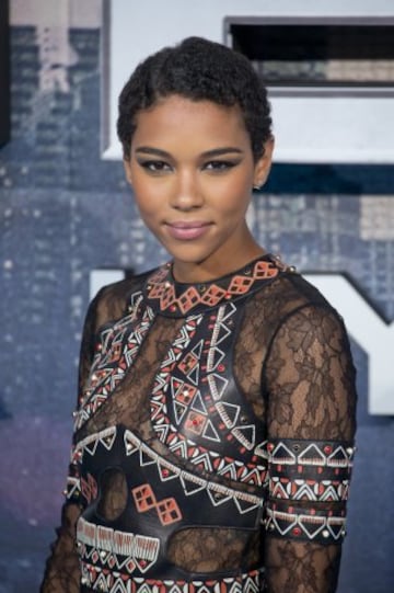 Alexandra Shipp 