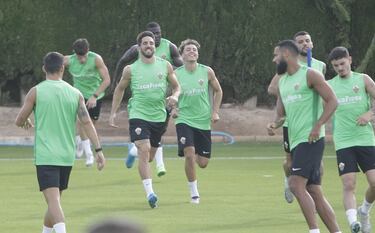 Bragarnik comprueba que su capitán está de vuelta