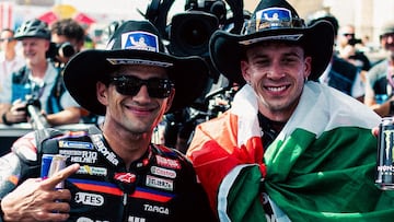 Martín y Bezzecchi celebran el doblete de Aprilia en Austin.
