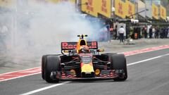 Red Bull&#039;s Dutch driver Max Verstappen leaves the pit during the qualifying session of the Formula One Japanese Grand Prix at Suzuka October 7, 2017. REUTERS/Kazuhiro Noci/Pool