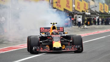 Red Bull&#039;s Dutch driver Max Verstappen leaves the pit during the qualifying session of the Formula One Japanese Grand Prix at Suzuka October 7, 2017. REUTERS/Kazuhiro Noci/Pool