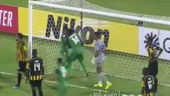 Autogol y asistencia: la curiosa jornada de Jiménez en Irán