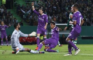 Gol de Varane. 0-1.