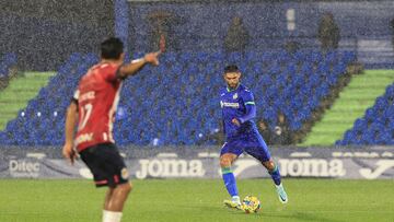 Omar Alderete se est¨¢ asentando en el centro de la defensa del Getafe.
