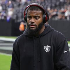 Amik Robertson injury update: How is the Raiders cornerback after taking a knee to the helmet?