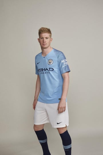 Manchester City unveil 2018/19 season kit