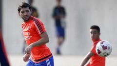 Lasarte rearma la defensa de
la U para enfrentar a Católica