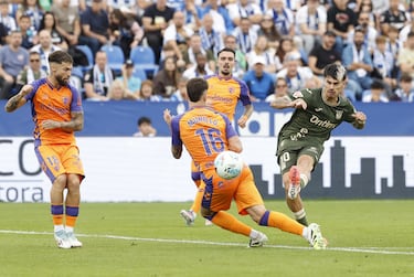 Leganés ataca más y algo mejor