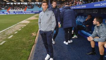 Míchel ante el reto de levantar a su Huesca