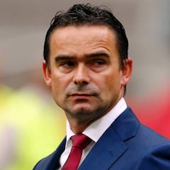 El Arsenal quiere a Overmars como director de fútbol