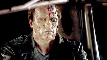 Por qué Arnold Schwarzenegger cambia de peinado en mitad de ‘Terminator’: muy pocos se dieron cuenta