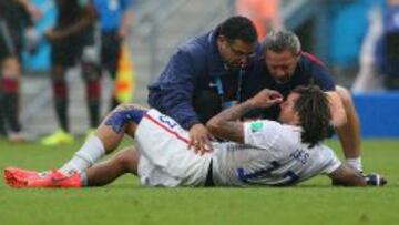 Jones tiene la nariz rota y jugará los octavos con una máscara