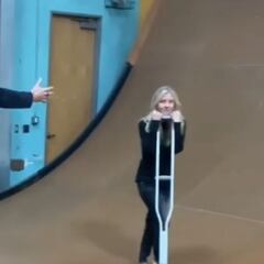 Tony Hawk vuelve a patinar tan solo 15 días después de romperse el fémur