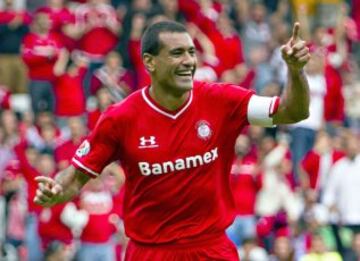 Paulo da Silva: El ex seleccionado paraguayo es uno de los jugadores más experimentados del Toluca y lleva la jineta de capitán.