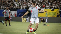 Un chileno puede volver a Argentina y se juntaría con Felipe Loyola