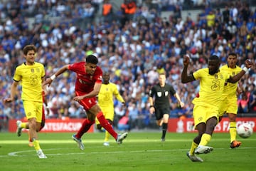 Luis Díaz salió campeón de la FA Cup con Liverpool que venció 6-5 al Chelsea en los lanzamientos desde el punto penal.