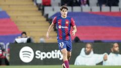 El mejor del Barça en su goleada. Mostró autoridad, seguridad... Empaque. El zaguero más sobresaliente tiene sólo 17 años. Un seguro para Ter Stegen y de futuro para los azulgranas. Más allá de bordar su labor atrás, dio la primera puntada para tejer el 2-0 de João Félix.