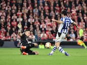 Diez momentos que resumen el derbi: la Real se lleva la ida en San Mamés