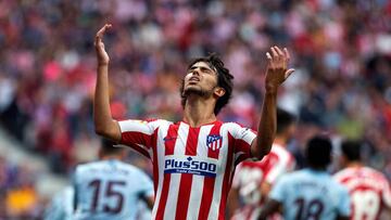 GRAF6291. MADRID, 21/09/2019.- El portugués Joao Félix, del Atlético de Madrid, en el partido correspondiente a la quinta jornada de LaLiga Santander que Atlético de Madrid y Celta disputan hoy sábado en el Estadio Wanda