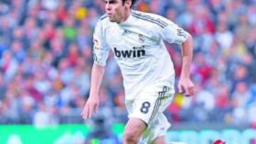 <b>CENTRO DE ATENCIÓN. </b>La afición albana ya conoce a Kaká.
