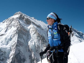 Primera mujer en la historia en ascender a los 14 ochomiles del planeta y la vigésima primera persona en hacerlo. Completó su gesta en 9 años, desde su primera ascensión a un ochomil en el Everest el 23 de mayo de 2001 a la última del Shisha Pangma el 17 de mayo de 2010.