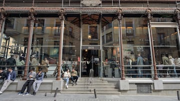 Market hall Mercado de San Miguel, Centro, Madrid, Spain. (Photo by: Bildagentur-online/Universal Images Group via Getty Images)