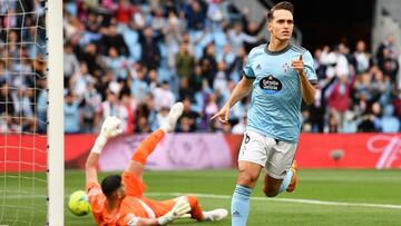 VIGO, SPAIN - MAY 15: Denis Suarez of RC Celta de Vigo celebrates scoring their side's first goal during the LaLiga Santander match between RC Celta de Vigo and Elche CF at Abanca-Balaídos on May 15, 2022 in Vigo, Spain. (Photo by Octavio Passos/Getty Ima