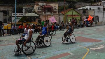 Baloncesto en silla de ruedas con fines solidarios