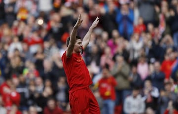 Gerrard celebrates after scoring Liverpool Legends' fourth goal on Saturday.