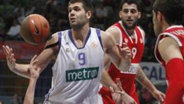 <strong>AL CUARTO.</strong> De más a menos, el Madrid superó a un flojo Olympiacos y forzó el cuarto partido en la serie.