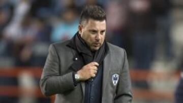 El estratega de Rayados le respondió al Potro Gutiérrez