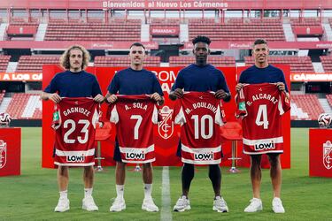 Póquer de presentaciones en el Granada: Bouldini, Sola, Gagnidze y Alcaraz