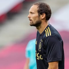 Blind cae fulminado y deja en silencio al Johan Cruyff Arena