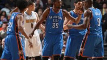 Durant y Westbrook ya tienen mejor récord que LeBron