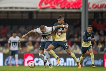 Action photo during the match America vs Pumas UNAM corresponding Round 3 of the League MX of the Apertura 2017 Tournament at Azteca Stadsum.

 Foto de accion durante el partido America vs Pumas UNAM, correspondiente a la Jornada 3 de la Liga MX del Torneo Apertura 2017, desde el Estadio Azteca en la foto:   Nicolas Castillo Pumas y Bruno Valdez America

05/08/2017/MEXSPORT/Javier Ramirez