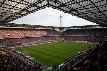 El estadio en el que es local el Colonia tiene una capacidad de 43.000 espectadores.