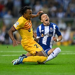 El ‘doble penalti’ de Koundé a Taremi trae cola en Oporto