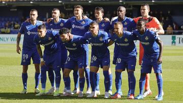 Los jugadores del Getafe posan antes del partido del domingo en Villarreal.